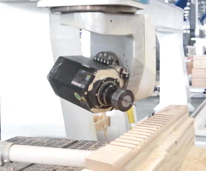 Trung tâm gia công năm trục E10 Vantage áp dụng cho nhiều loại vật liệu